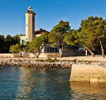 Lanterna Villa Vir